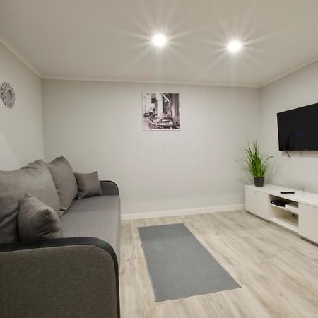 Standard Apartment By Hi5 - Csengery 3 Boedapest Buitenkant foto